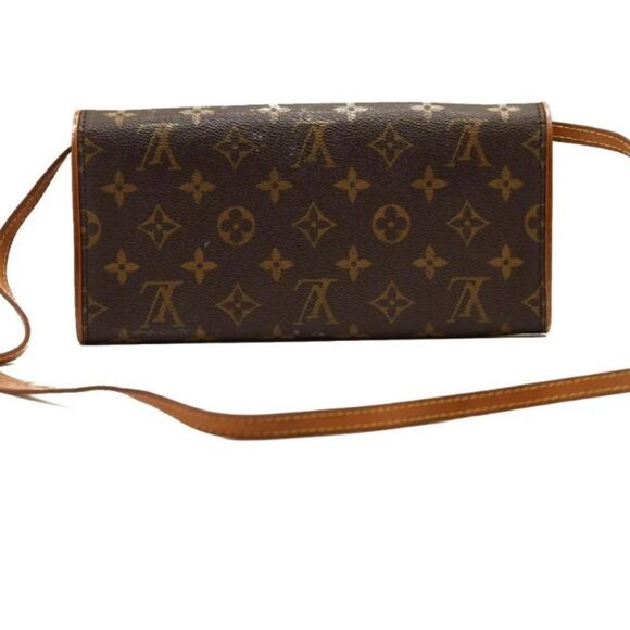 Pre-owned Louis Vuitton canvas Shoulder Bags
Monogram Pochette Twin GM - Picture 3 of 10